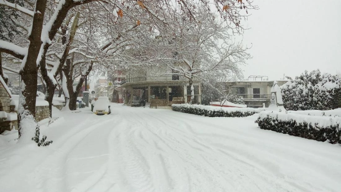 Έκτακτο δελτίο ΕΜΥ: Στα «λευκά» η χώρα – Πού θα χτυπήσει η κακοκαιρία τις επόμενες ώρες – Εγκλωβίστηκαν 30 άνθρωποι στην Κοζάνη!